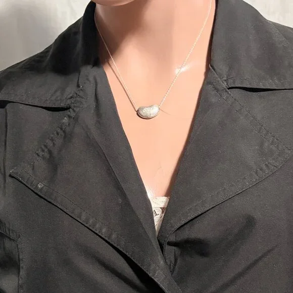 ❗️sold❗️ Tiffany & Co Elsa Peretti Large Bean Necklace - Picture 8 of 8